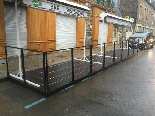 Terrasse métallique avec toles alu antidérapantes